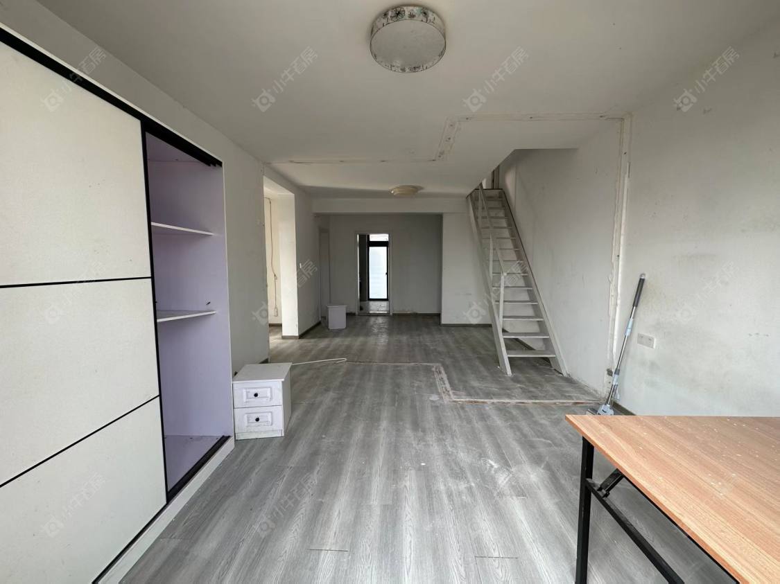 上海顺驰美兰湖在售二手房源小区图_小牛看房