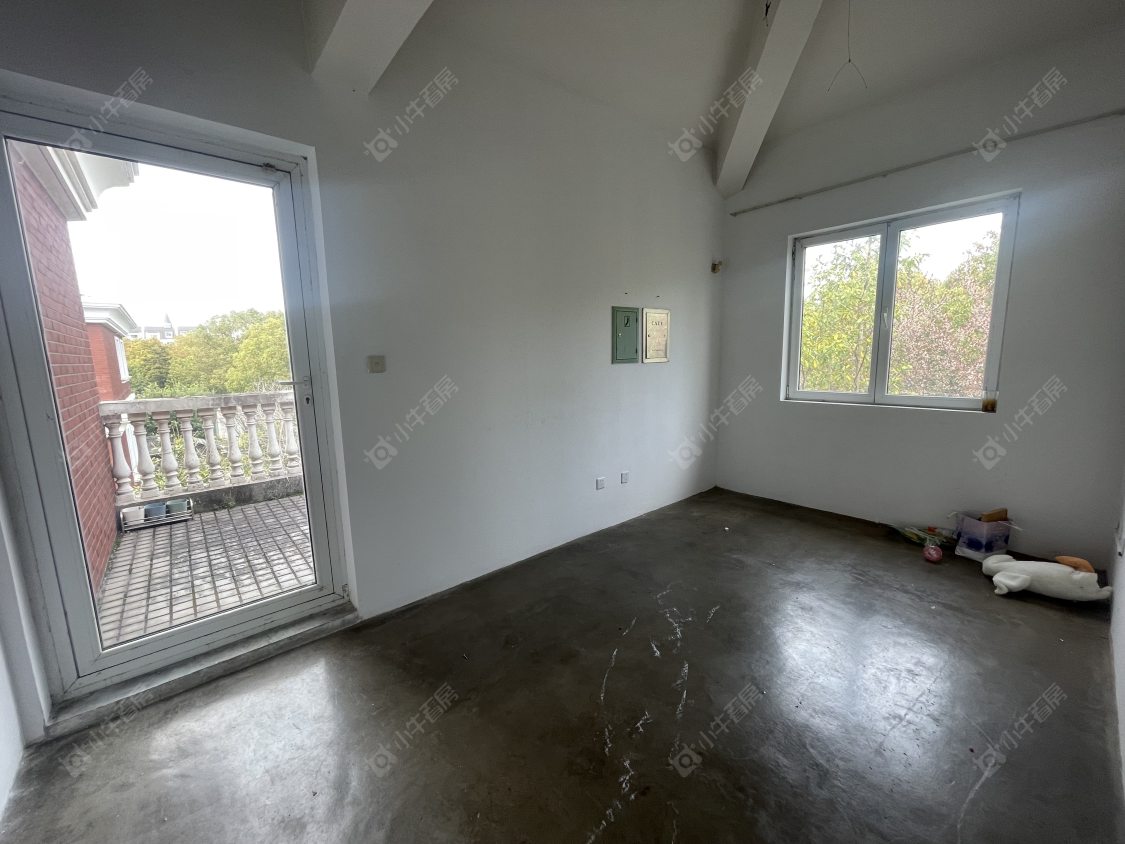 上海美兰湖别墅在售二手房源小区图_小牛看房