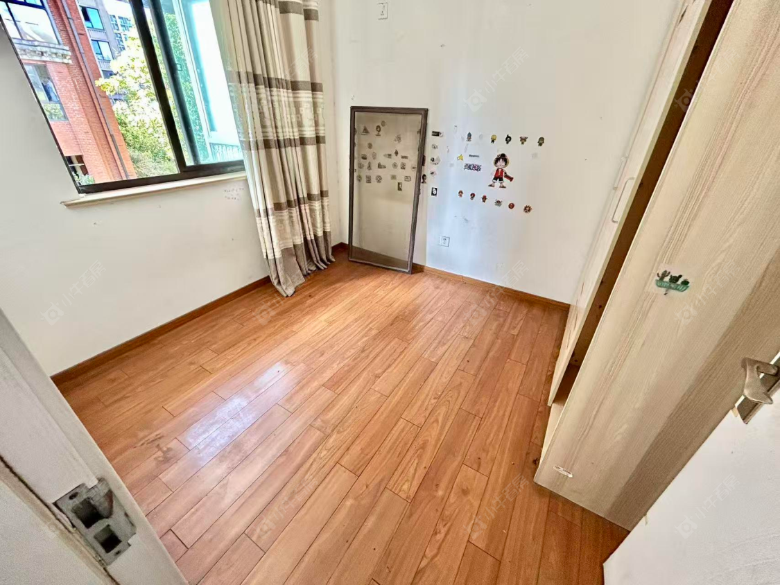 上海绿地海域笙晖在售二手房源小区图_小牛看房