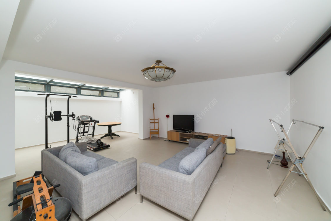 上海凯德林茵湖畔西区别墅区在售二手房源室内图_小牛看房