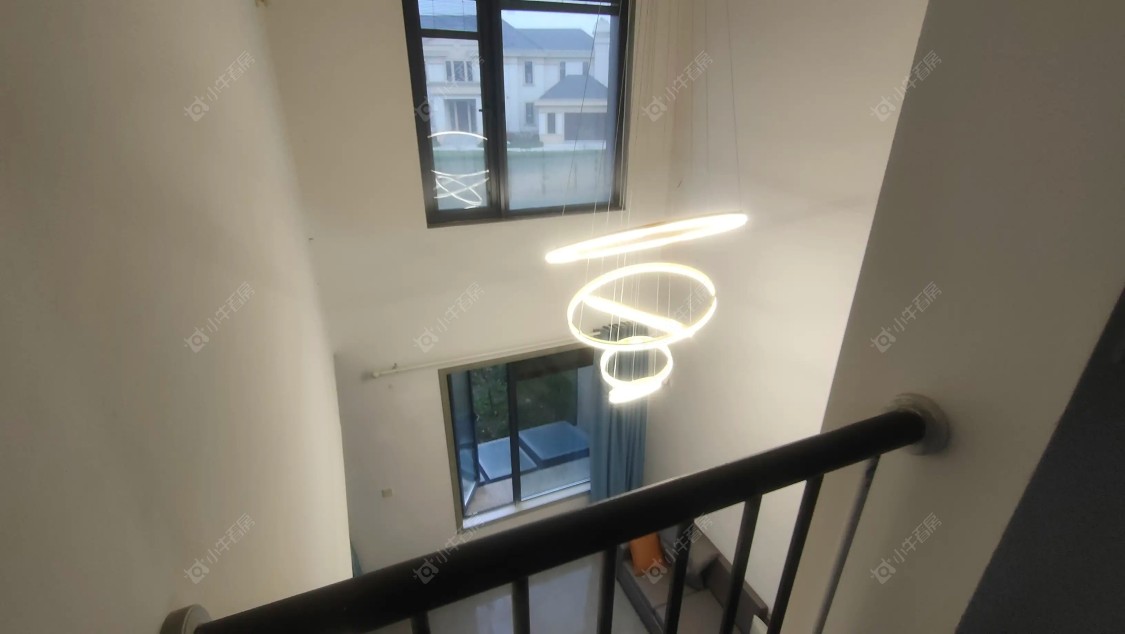 上海海上湾鹭居别墅区在售二手房源小区图_小牛看房