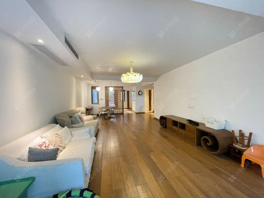 上海美兰湖岭域在售二手房源小区图_小牛看房