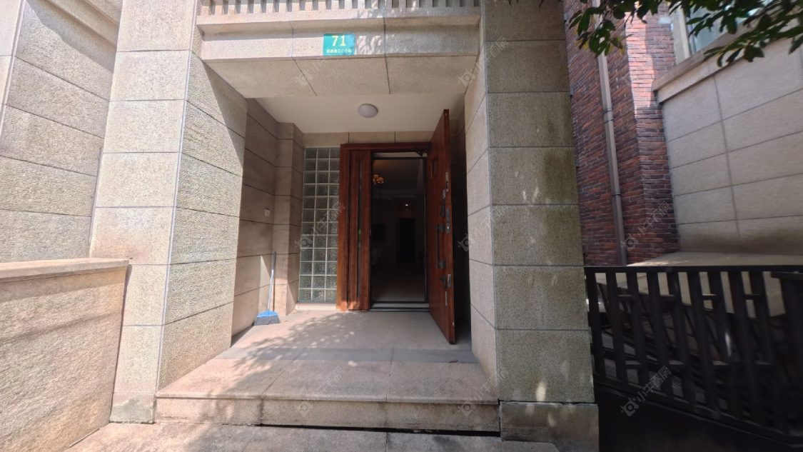 上海宝华北岸郡墅在售二手房源小区图_小牛看房