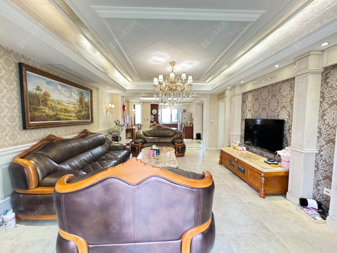 上海美兰湖岭域在售二手房源小区图_小牛看房