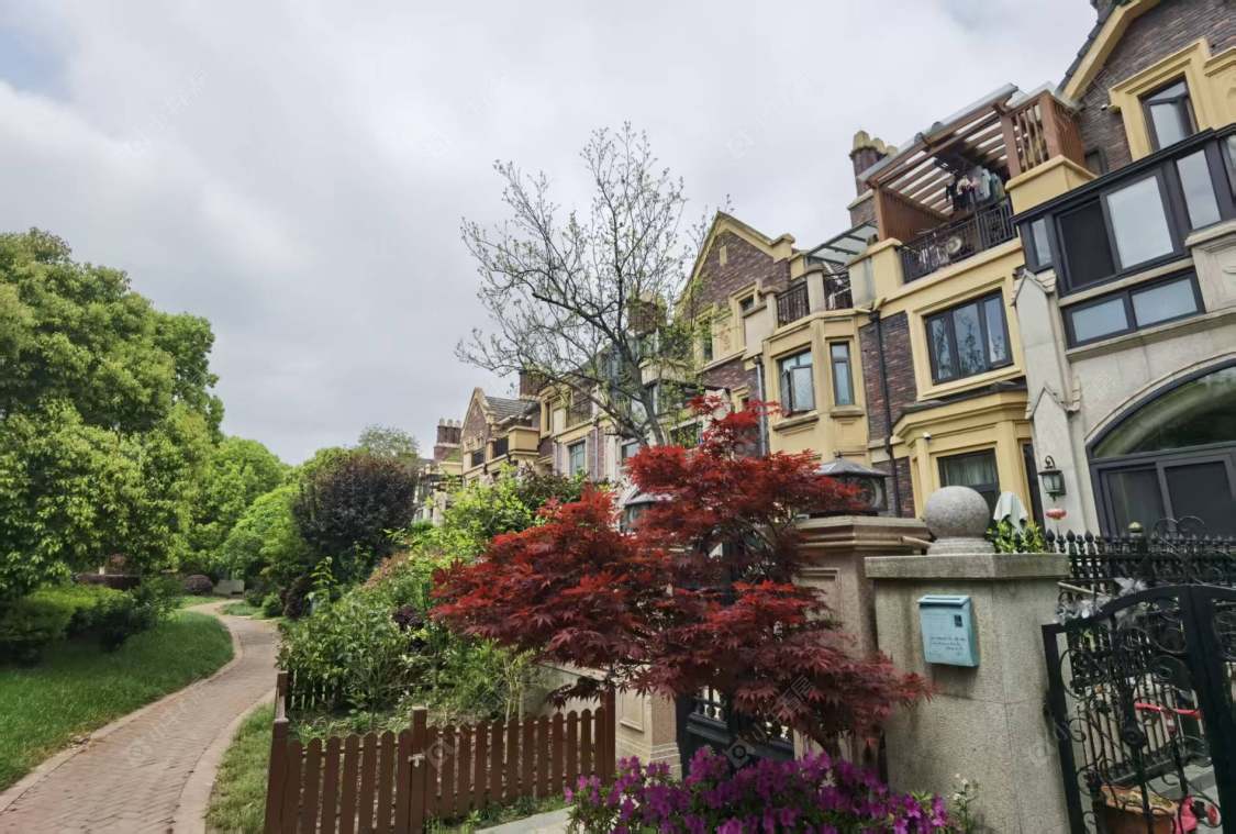 上海长泰东郊御园别墅区在售二手房源室内图_小牛看房