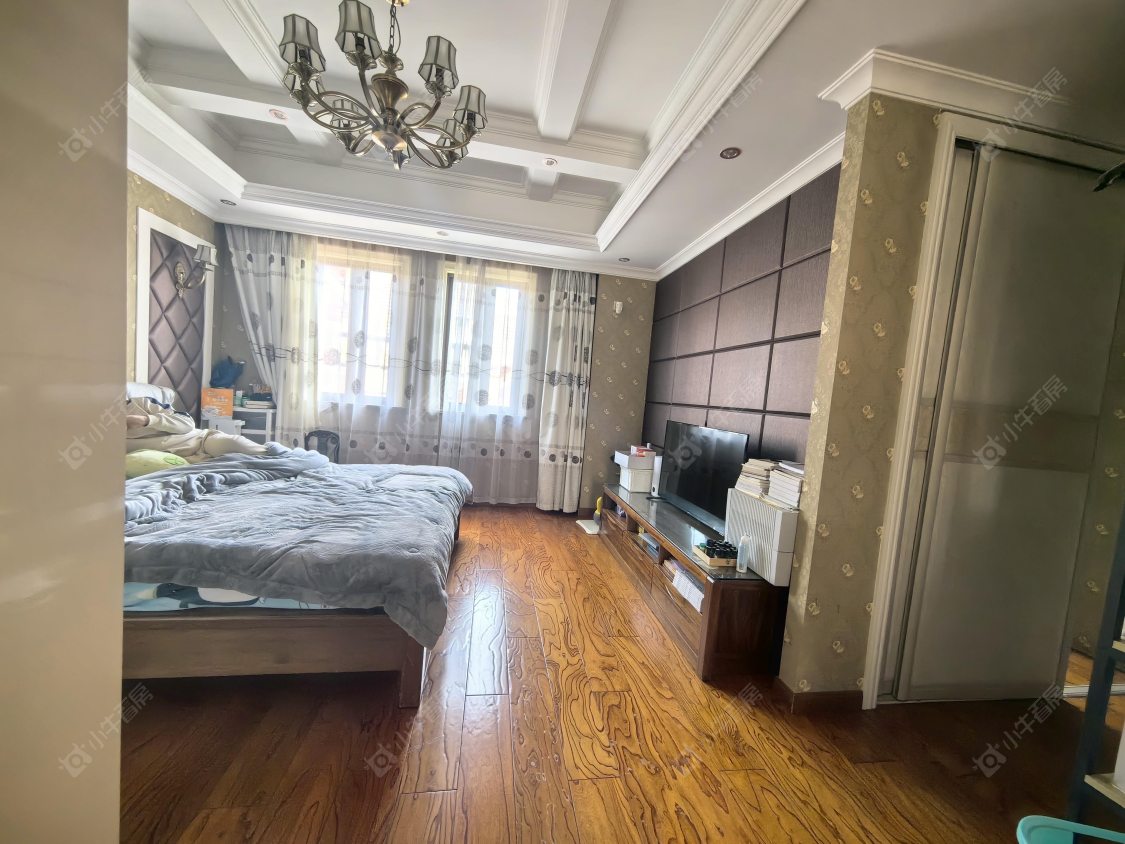 上海万科琥珀郡园别墅区在售二手房源小区图_小牛看房