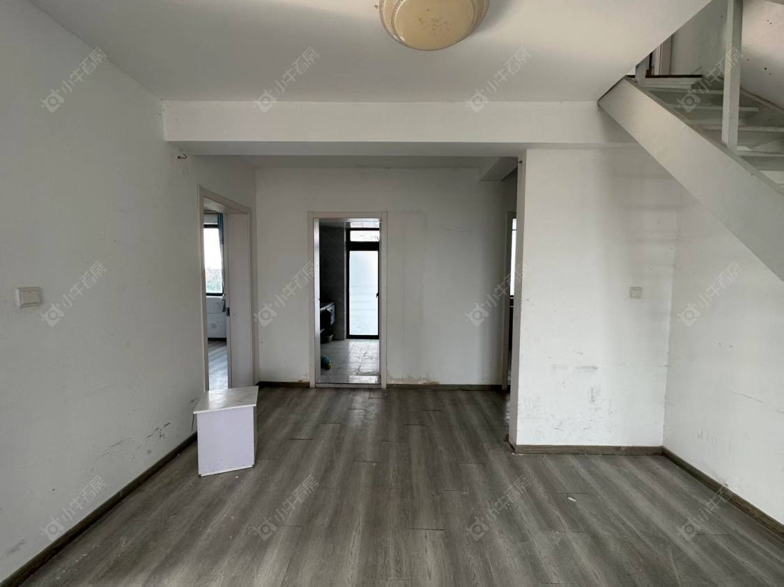 上海顺驰美兰湖在售二手房源小区图_小牛看房