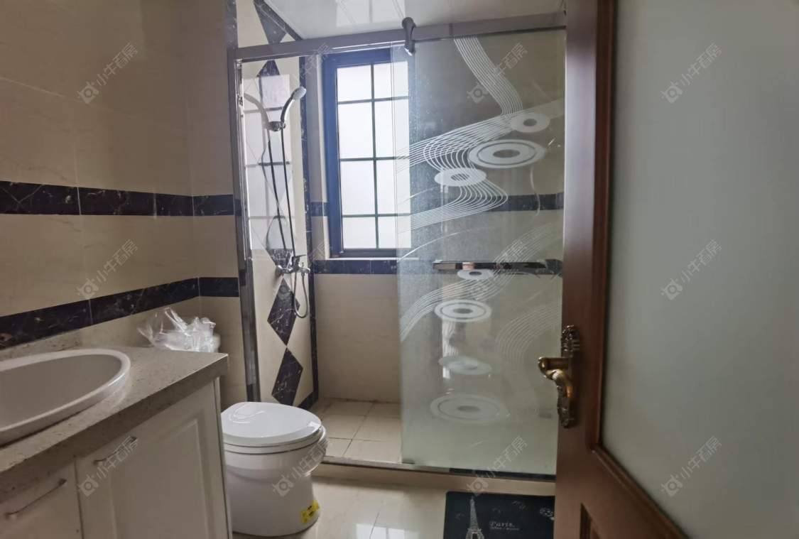 上海爱法奥朗新庄园在售二手房源小区图_小牛看房