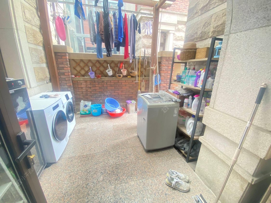 上海万科琥珀郡园别墅区在售二手房源小区图_小牛看房