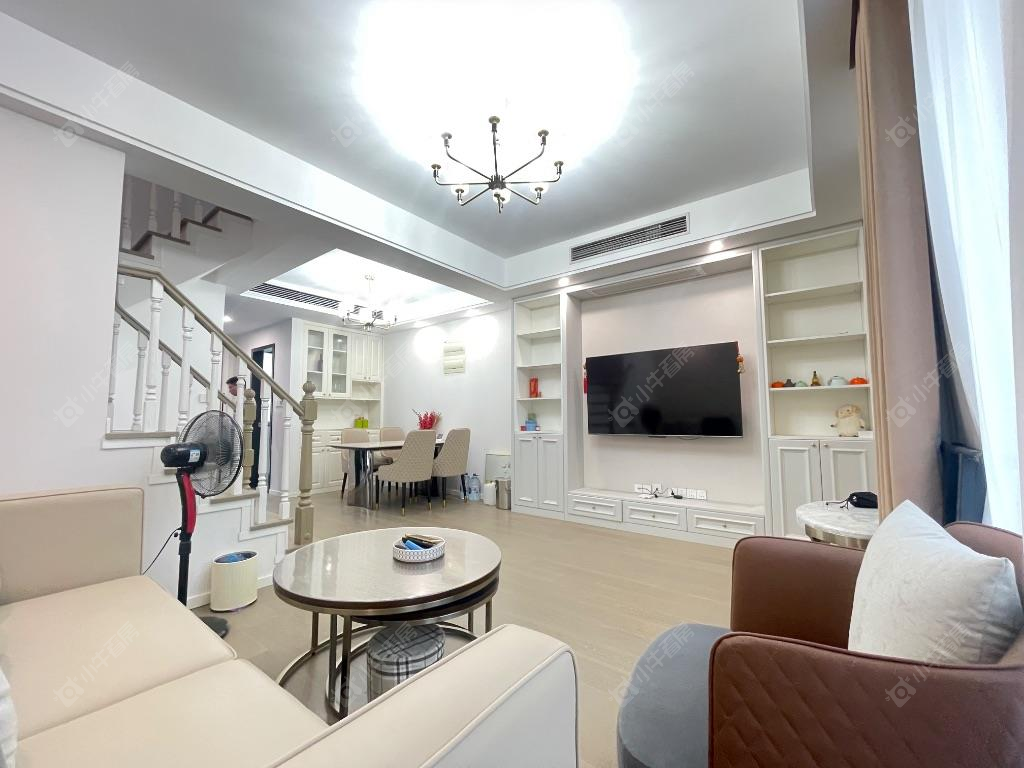 上海中骏雍景湾东区在售二手房源小区图_小牛看房