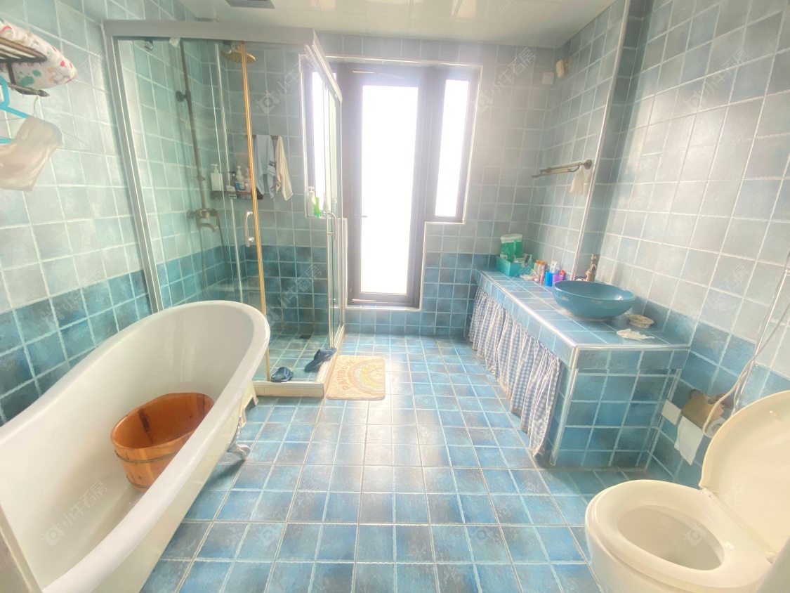 上海万科琥珀郡园别墅区在售二手房源小区图_小牛看房